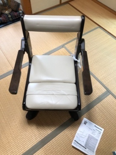 介護用トイレ　家具調トイレ　座楽　はねあげ便座　自動消臭　ポータブルトイレ　パナソニック