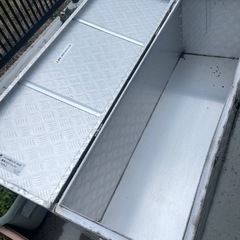 【受渡完了】アルインコ　万能アルミボックス　w1350✖️D450✖️H470