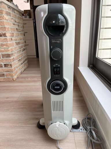 デロンギ DeLonghi オイルヒーター HJ0812（2019年購入）