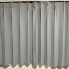 カーテンの画像