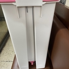 ゴミ箱の画像