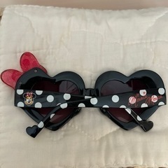ミニーサングラスの画像