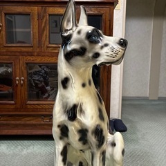 グレートデンの置物の画像