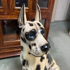 グレートデンの置物の画像