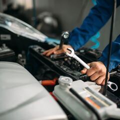 高級車ディーラーでの整備士求人を紹介【完全週休2日制×長期休暇あり】