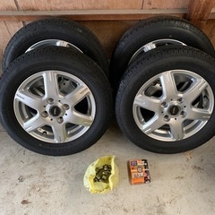 車のパーツ タイヤ、ホイール