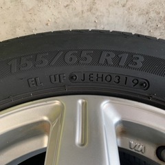 車のパーツ タイヤ、ホイールの画像