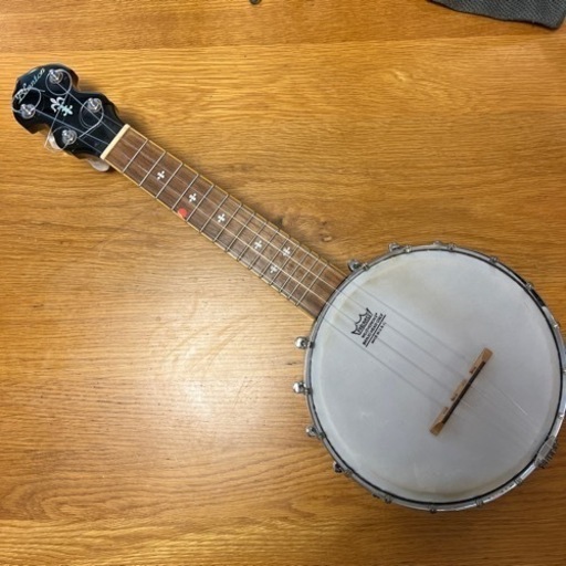 Blanton BBU-5 バンジョーウクレレ　専用ケース付き