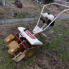相談中　農作業機械（エンジン式除草機）のエンジン修理