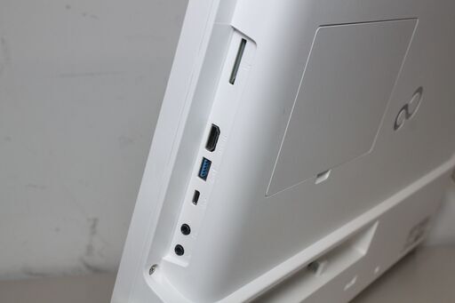 富士通/一体型デスクトップPC/FMVF70C2W/Win11/Intel Core i7-7700HQ/SSD500GB/メモリ8G