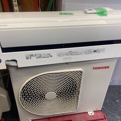 ☆中古￥24,800！TOSHIBA　2.2kwルームエアコン　家電　2020年製　RAS-F221M(W)型　【BC043】