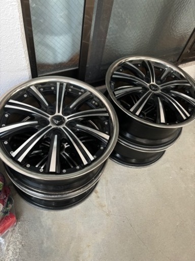 車のパーツ タイヤ、ホイール