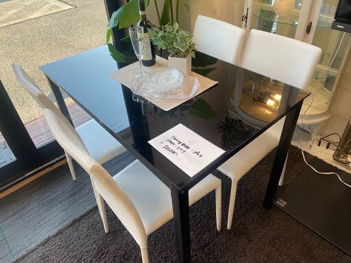ガラス天板ダイニングテーブル５点セット