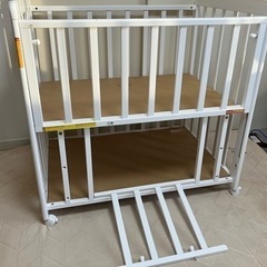ベビーベッド　ヤトミの画像