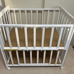 ベビーベッド　ヤトミの画像