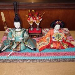 お内裏様とお雛様のみですの画像