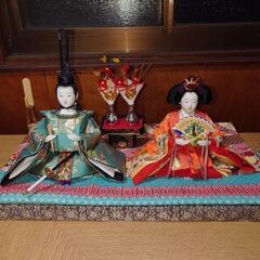 お内裏様とお雛様のみですの画像