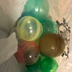 ガチャガチャ カプセルの画像