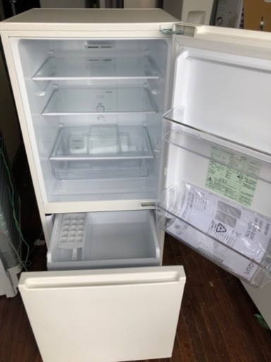 福岡市内配送無料　2021年　AQUA アクア AQR-17K（W） [冷蔵庫（168L・右開き） 2ドア ミルク]