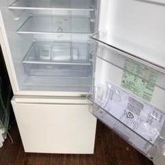 福岡市内配送無料　2021年　AQUA アクア AQR-17K（W） [冷蔵庫（168L・右開き） 2ドア ミルク]の画像