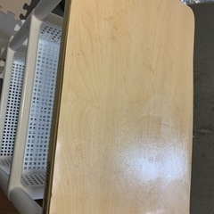 キャスター付き　収納家具の画像
