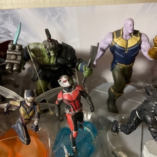 アベンジャーズ　フィギュア