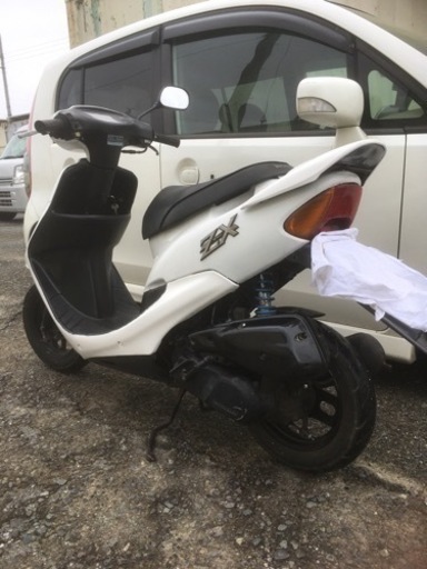 AF34ライブディオ　ZX仕様4月までの値段