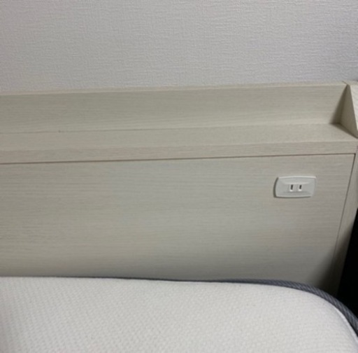 ニトリ　ベッドフレーム　セミダブル