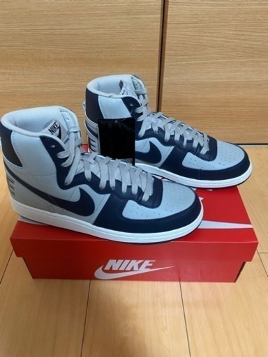 NIKE スニーカー