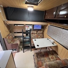 キャンピングカー　いすゞ　エルフ　シェルター　トランポ　キャンプ　車中泊の画像