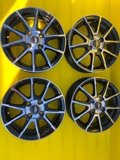 車のパーツ タイヤ、ホイール