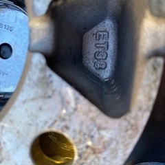 車のパーツ タイヤ、ホイールの画像