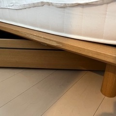 【値下げ】無印ダブルベッドオーク材　フレーム/ヘッドボード/収納（大＋小）の画像