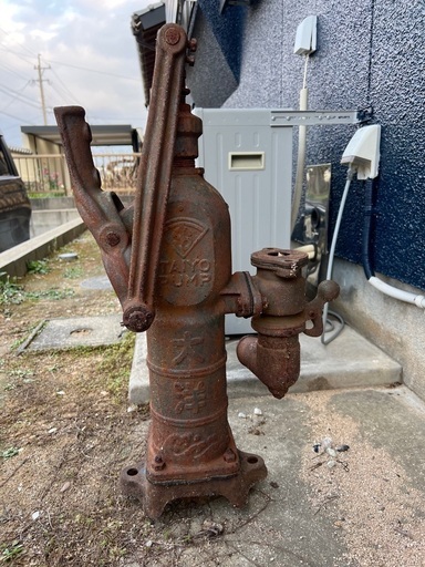 井戸オブジェ　庭　庭石　ガーデニング