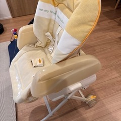 COMBIハイローチェア　手動　ベビーベッド　テーブル付き　コンビ　の画像