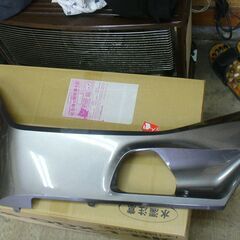 ☆新品未使用 PCX125 PCX150 JF81 KF30 純正カバーL・フロント 色:YR-320M ☆の画像