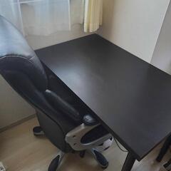 在宅ワーク用の椅子と机