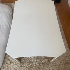 折りたたみ式テーブル