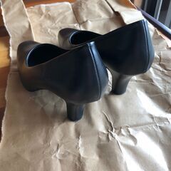 fuwaraku パンプス　24cm 3Eの画像
