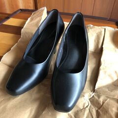 fuwaraku パンプス　24cm 3Eの画像