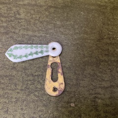 イギリス製の鍵穴隠し　リプロダクション　たくさんあります。の画像