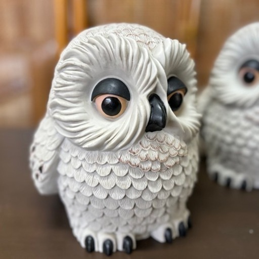 白いフクロウの貯金箱