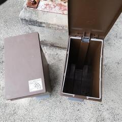 値下げしました★スリムゴミ箱2個セット の画像