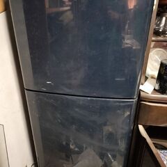 シャープ小型冷蔵庫135リットル99年製　お譲りします