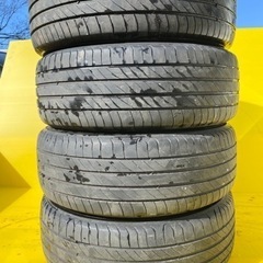 車のパーツ タイヤ、ホイールの画像