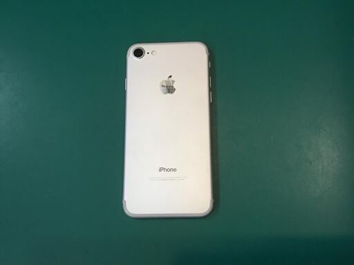 【Aランク】iPhone７　128GB　シルバー　【バッテリ容量100%】