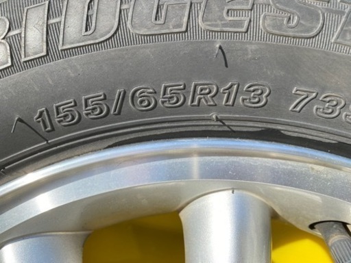 車のパーツ タイヤ、ホイール