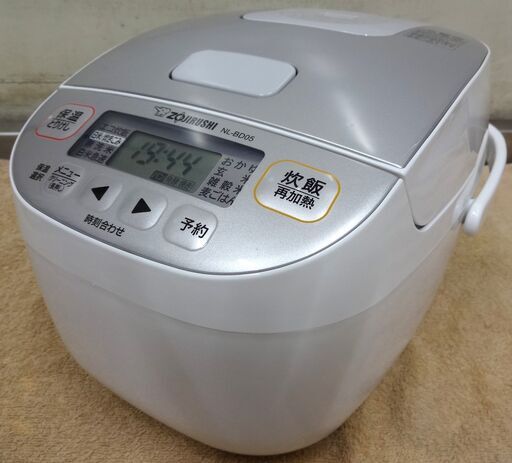 エイブイ：ZOJIRUSHI マイコン炊飯ジャー NL-BD05 象印 3合炊き 2021年製
