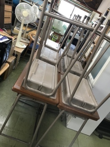 学校と同じ机と椅子セット×12