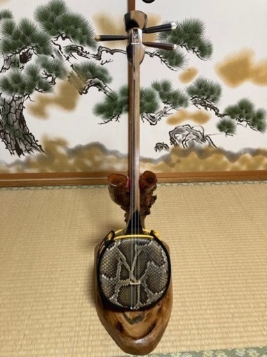 沖縄三線の三線立て！